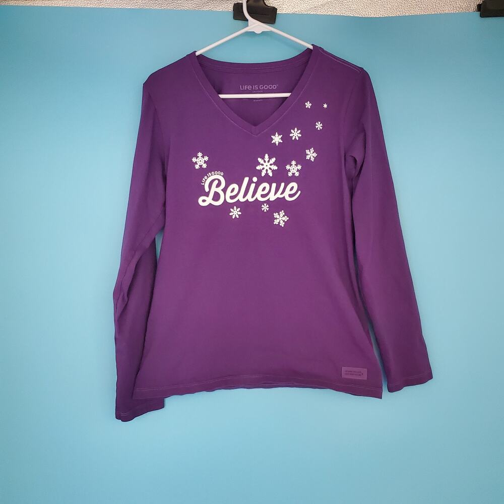Life is Good Long Sleeve Tee Size Small Winter Purple V-Neck